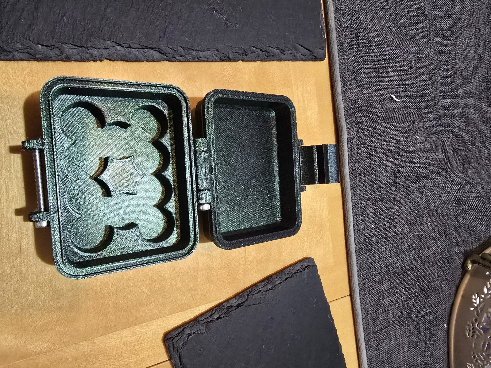 3D Printed Black/Green Glitter Effect  Case for 10 x 3ml Peptide Vials